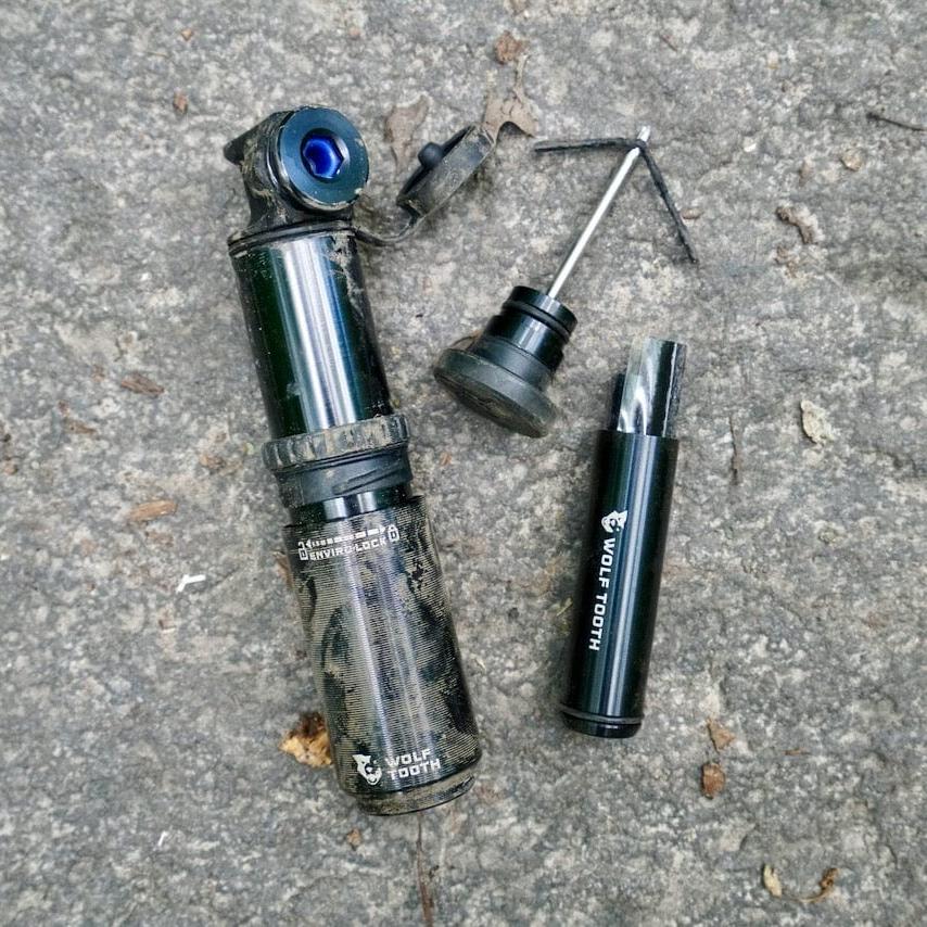 Wolf Tooth EnCase Pump 40cc + Tire Plug Tool