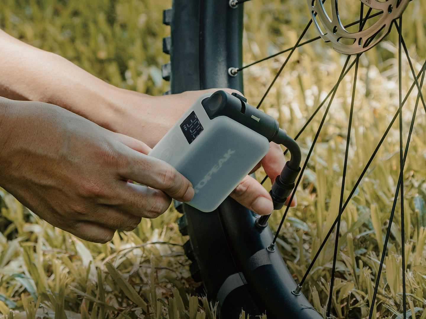 Topeak E-Booster Electric Pump